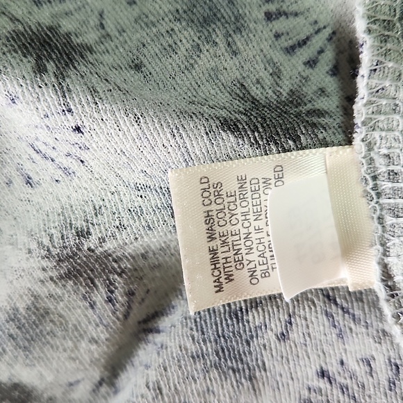 J.JILL Ruffle Front Top - Picture 6 of 6